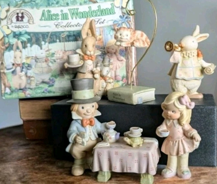 Memories of yesterday Alice in wonderland Figurine Set madhatter Disney 1992 Vtg