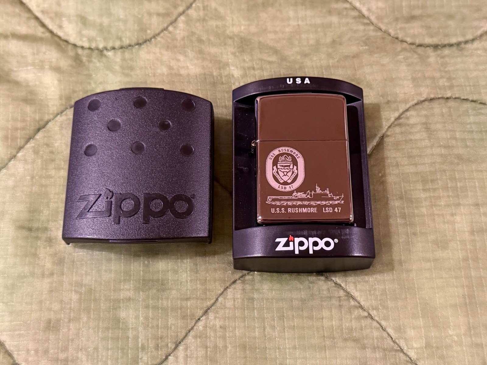 US Navy USS RUSHMORE LSD-47 ZIPPO Lighter - Polished Chrome - 2006 - Unfired
