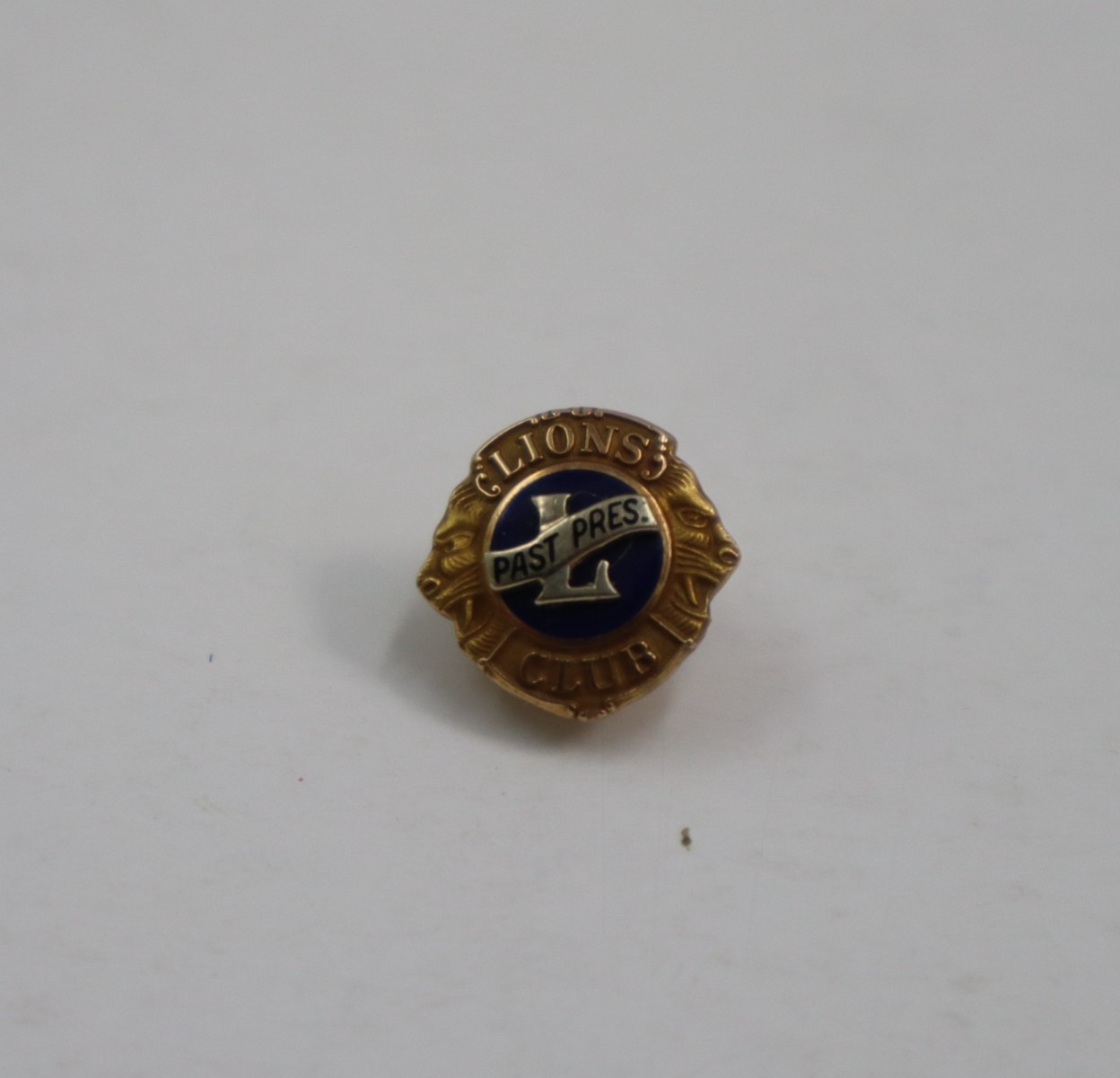 Vintage 10K Solid Gold Lions Club Past President Pin Fraternal Balfour