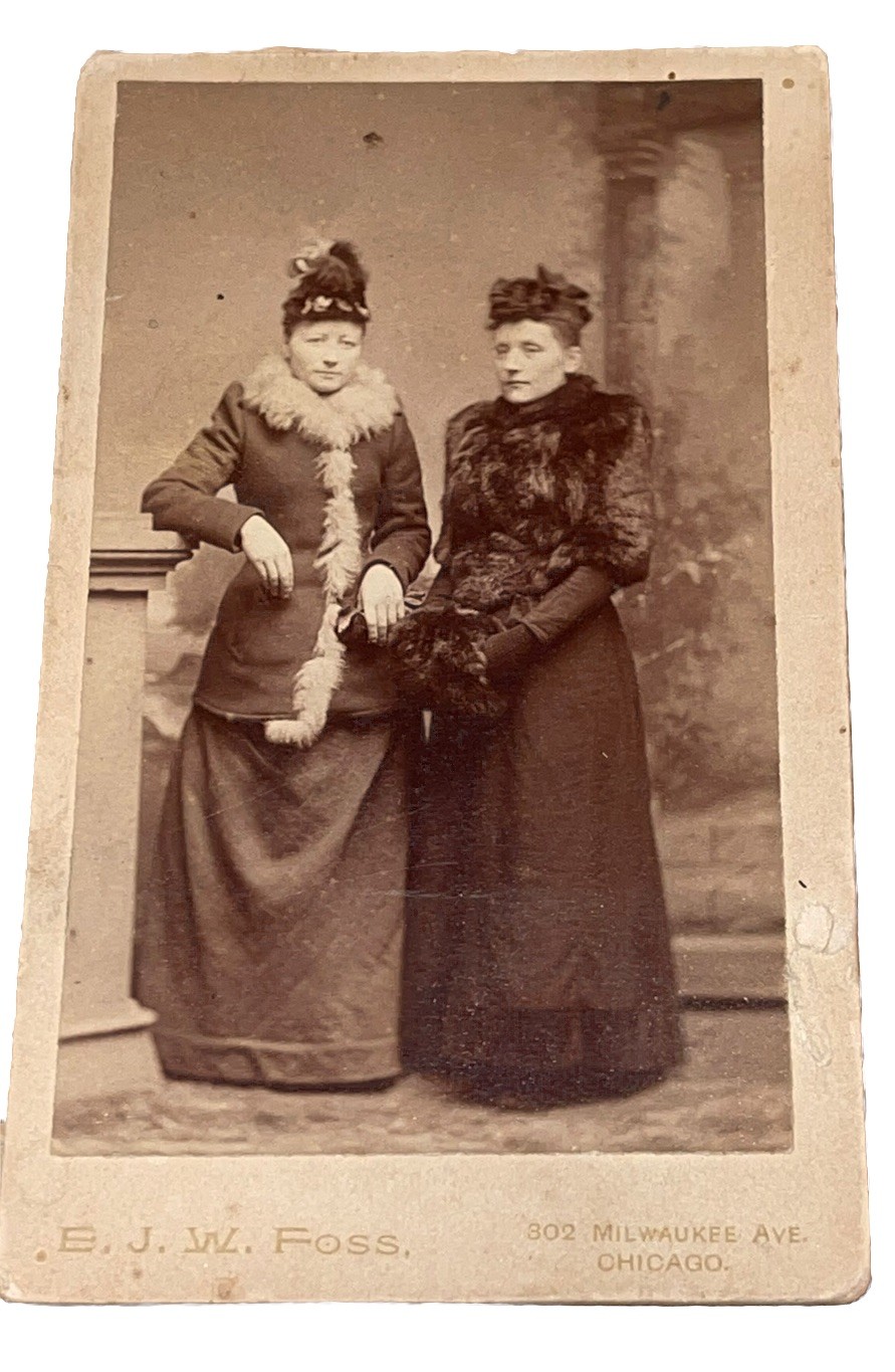 Nice Antique Cabinet Card Victorian 2 Ladies Photo Photograph 4” 
