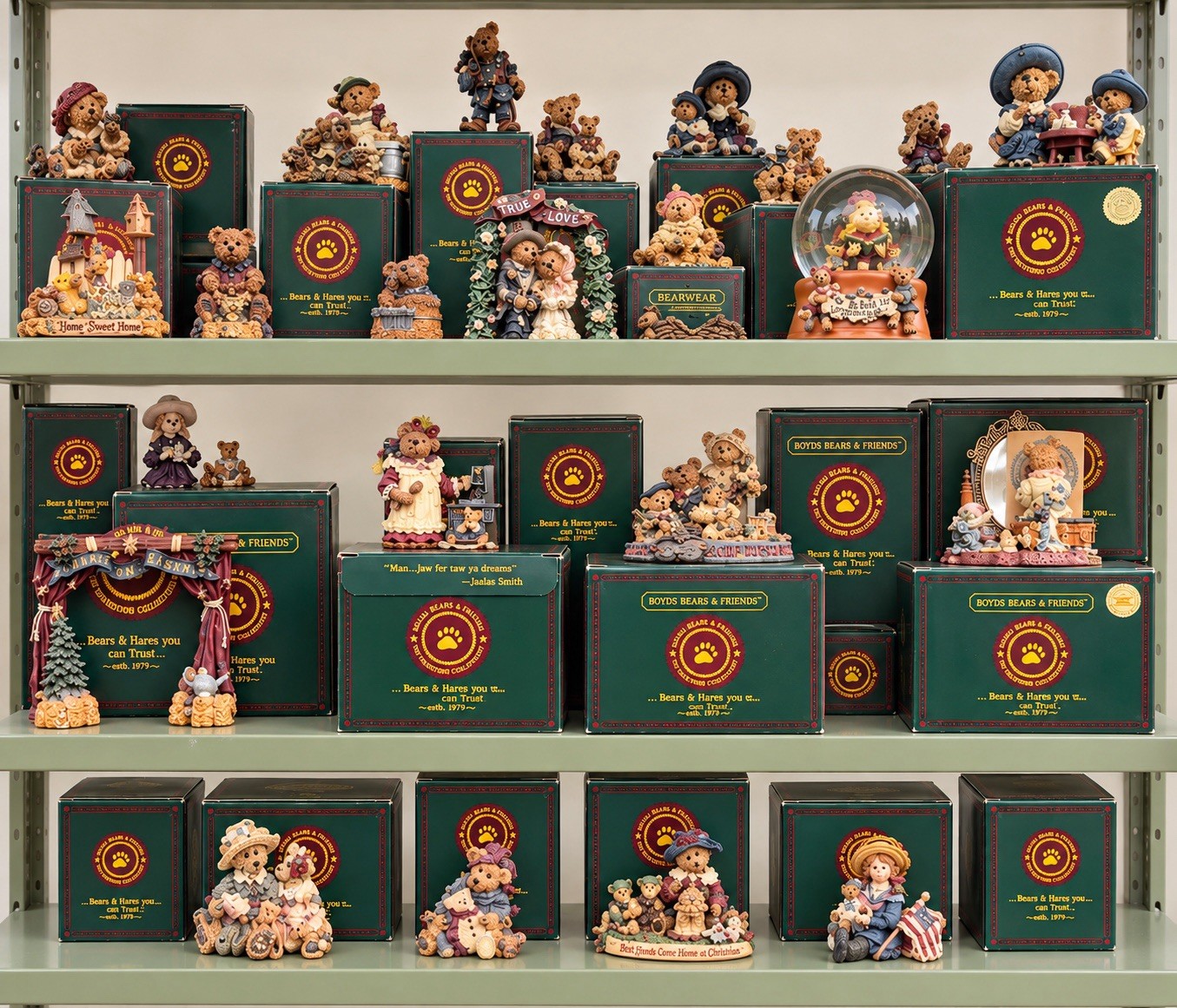 HUGE BOYDS BEARS & FRIENDS COLLECTION — APPROX. 50 FIGURINES.