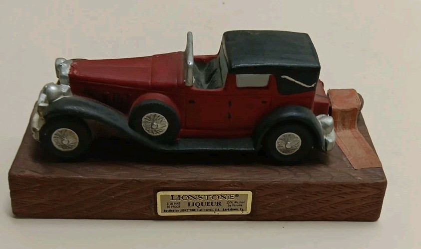 1978 LIONSTONE Liquor Ltd Edition Porcelain DECANTER 1930 DUESENBERG AUTOMOBILE