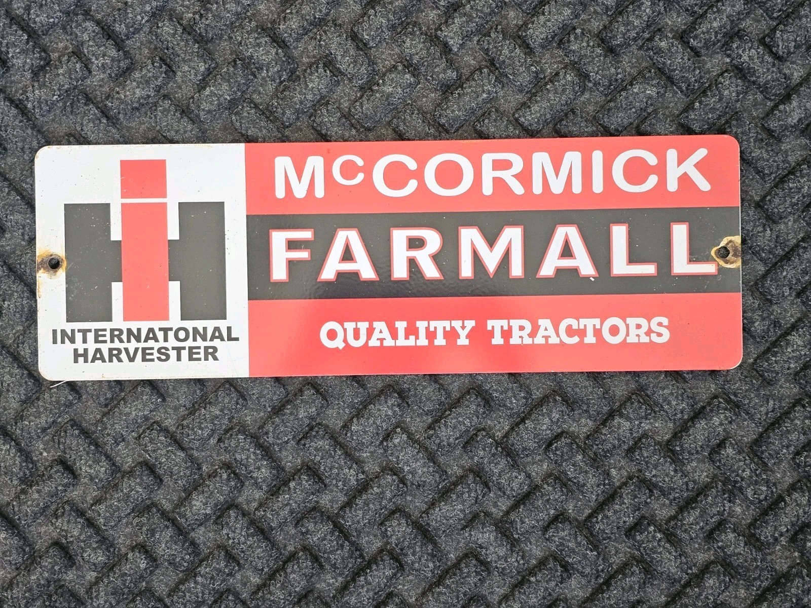 LARGE VINTAGE INTERNATIONAL HARVESTER MCCORMICK FARMALL PORCELAIN SIGN 