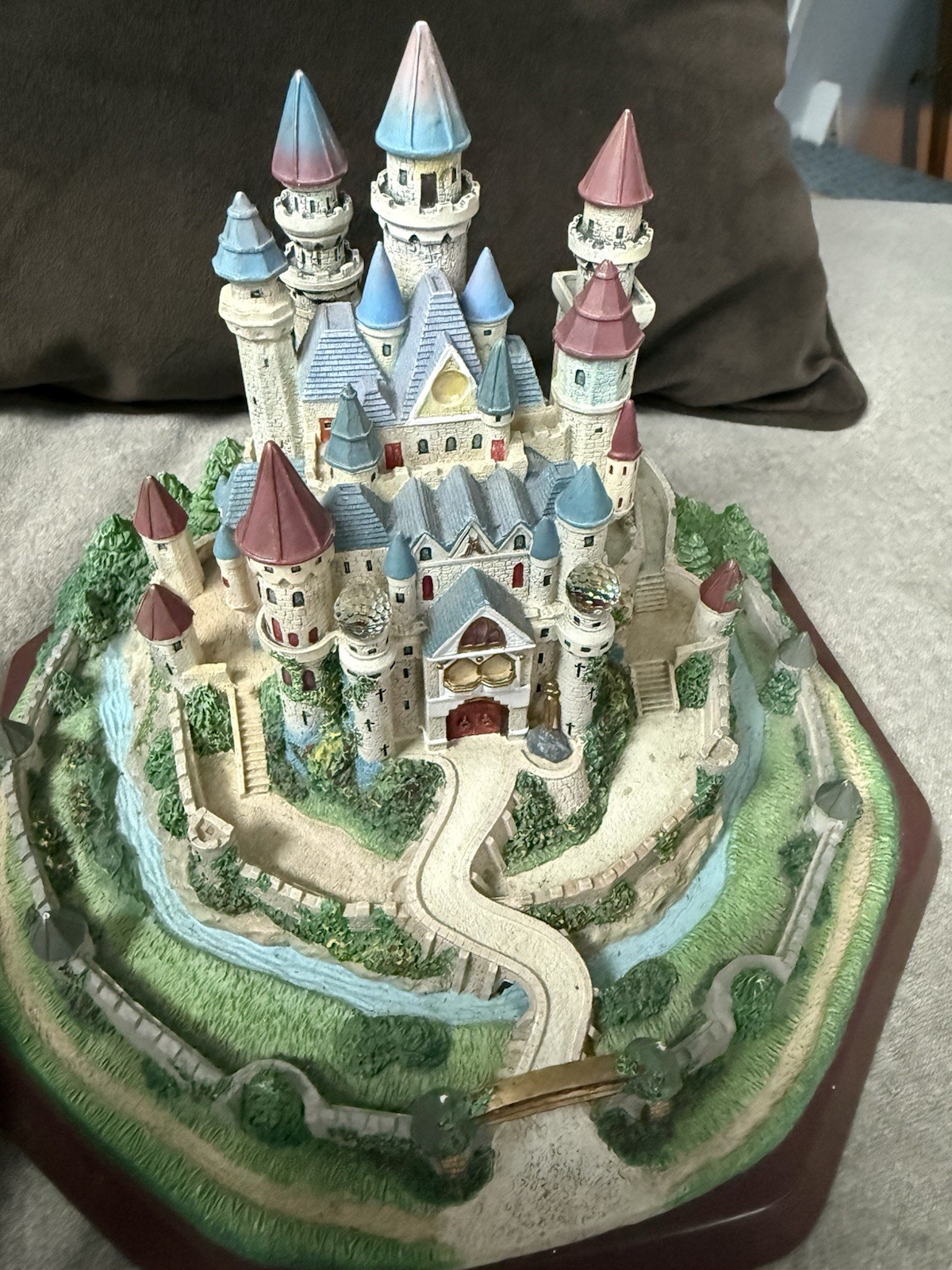 Lenox 1995 Camelot Castle Figurine Great Castles of the World King Arthur INTACT