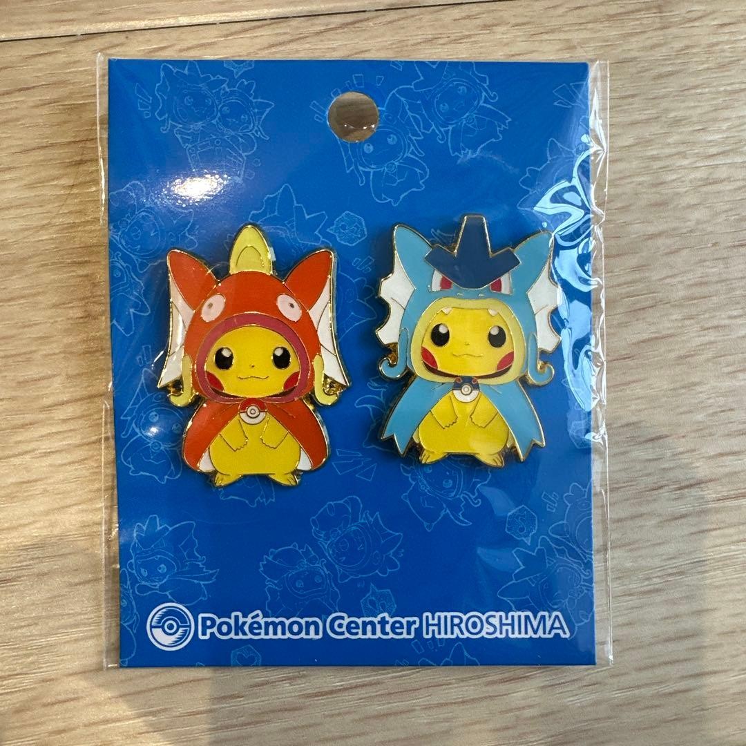 Pokemon Center Magikarp Pretend & Gyarados Pretend Pin