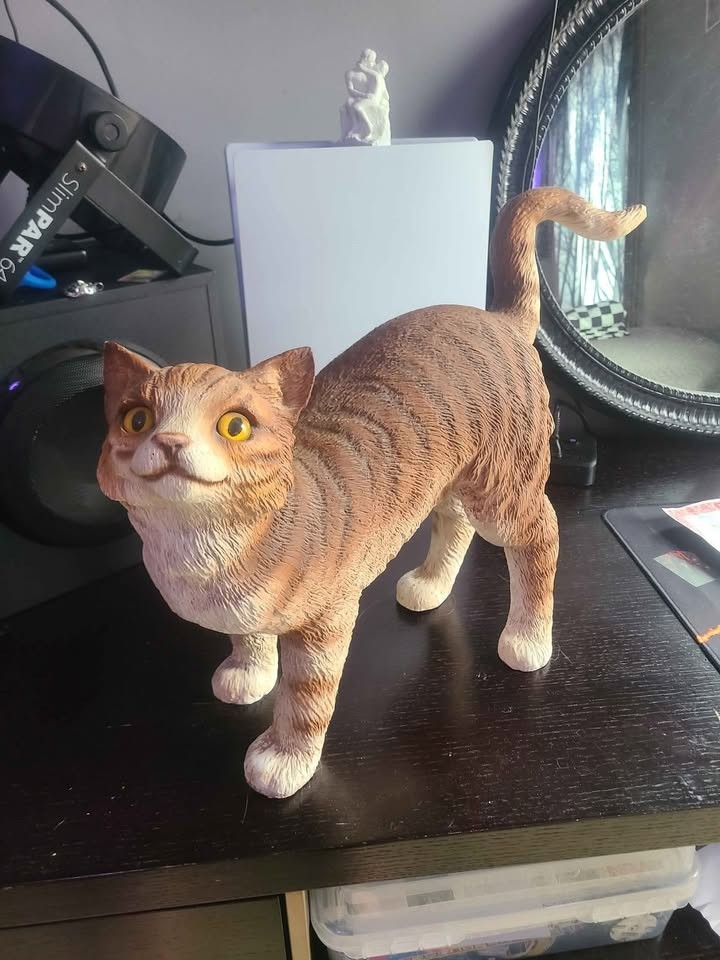 Vintage 1985 Realistic Orange Tabby Cat Statue Figurine Life Size
