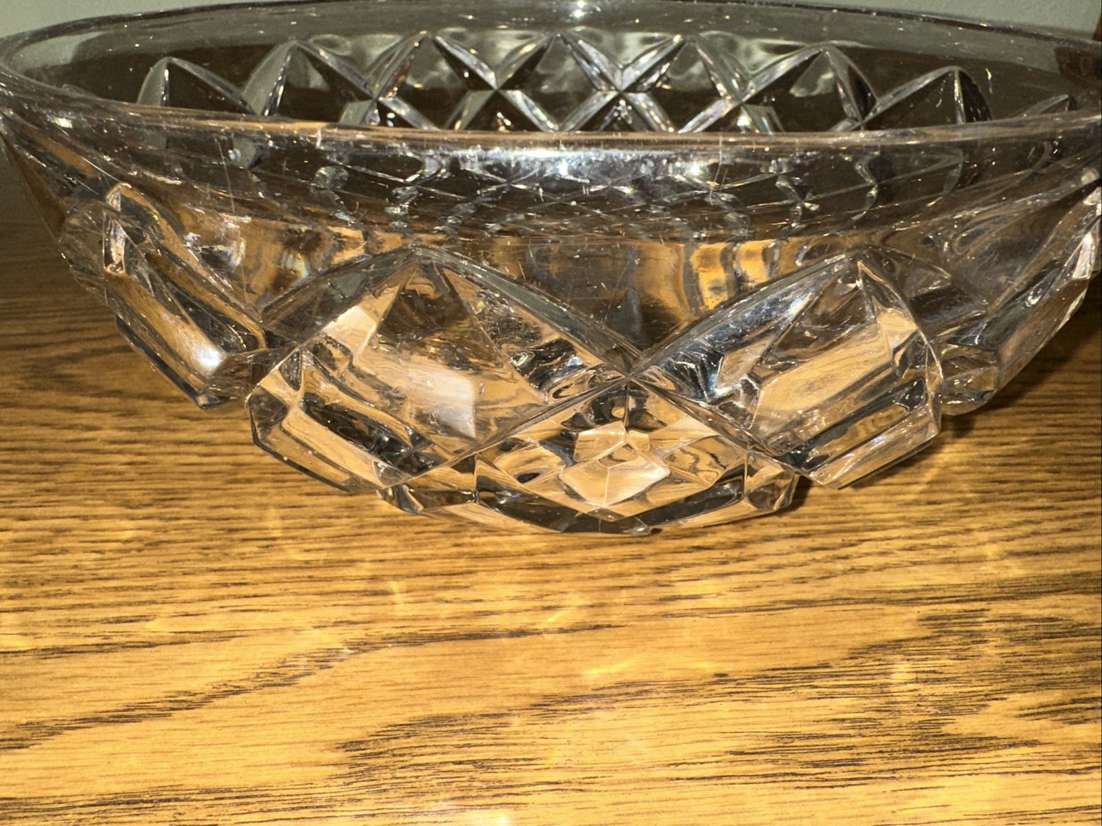 Vintage Heavy Pressed Glass Diamond Pattern Serving/Fruit Bowl ~9.5\