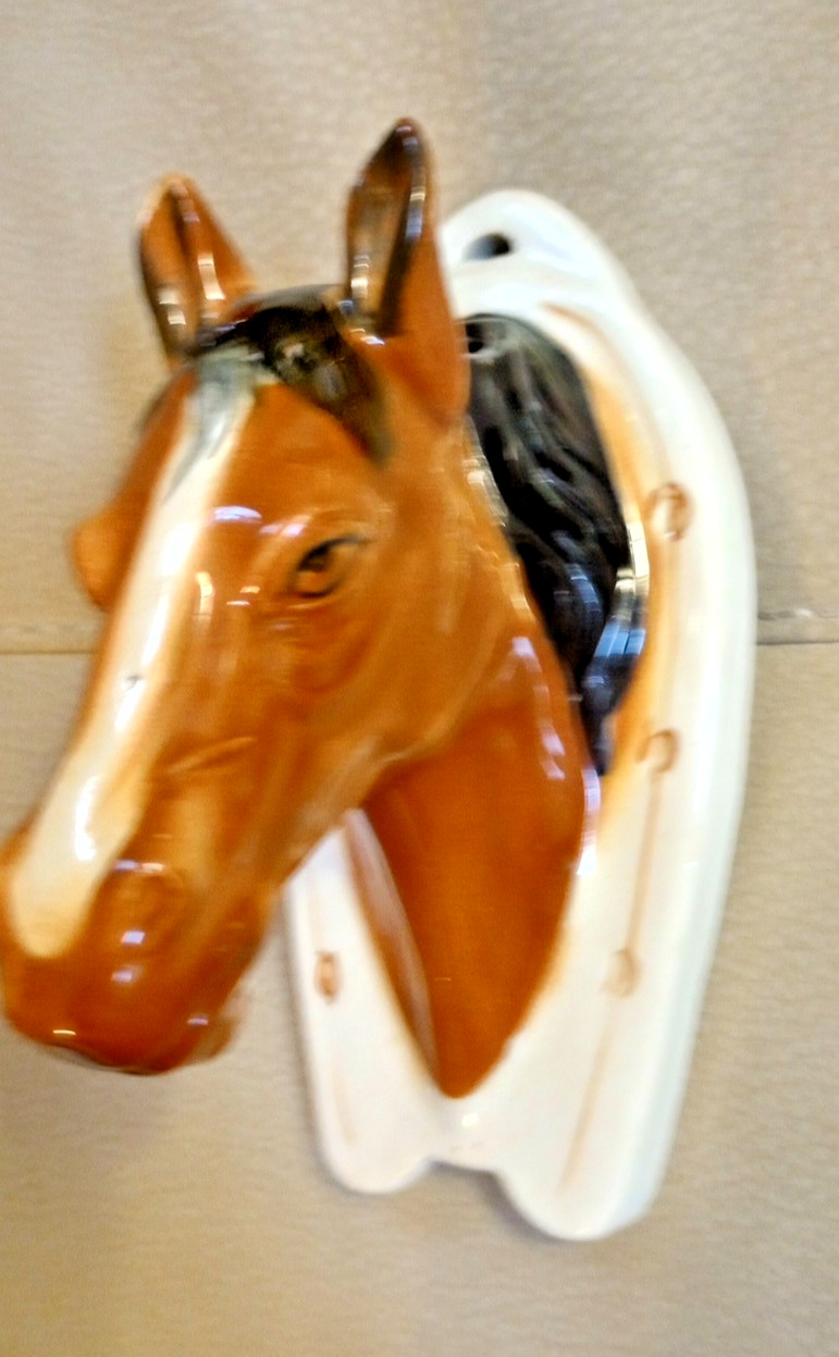 VINTAGE CERAMIC HORSE HEAD WALL POCKET/ PLANTER MADE IN JAPAN 7\