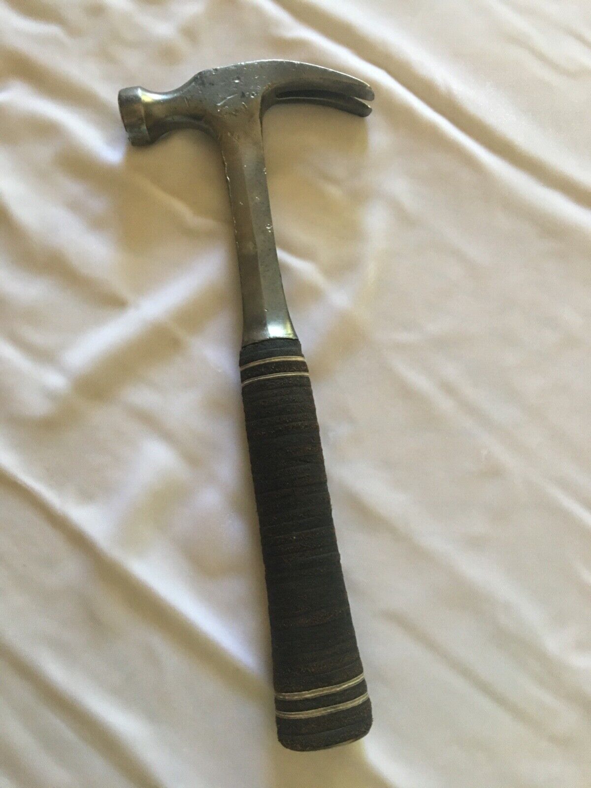 Vintage ESTWING  16 Oz. Claw Head Stacked Leather Handle Hammer USA ❤️