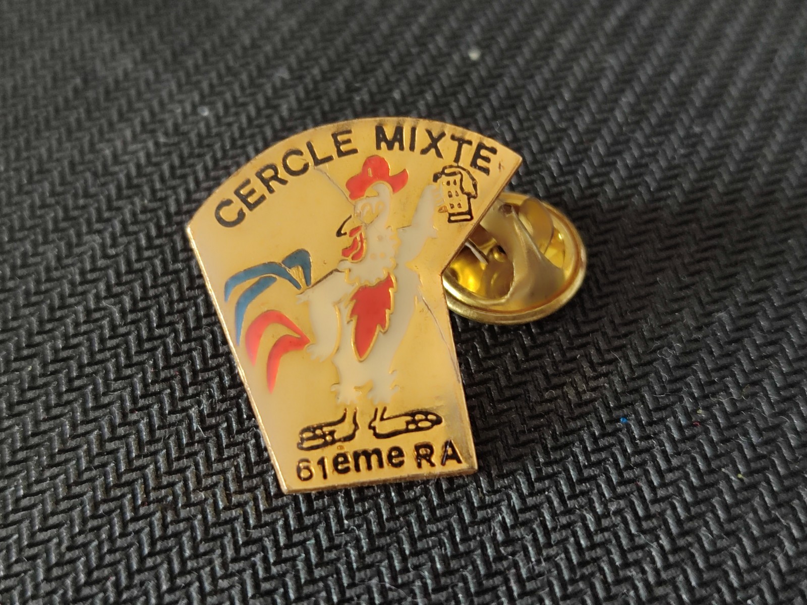 Vintage Pin Military Advertising Badge 61 RA 1Retro37