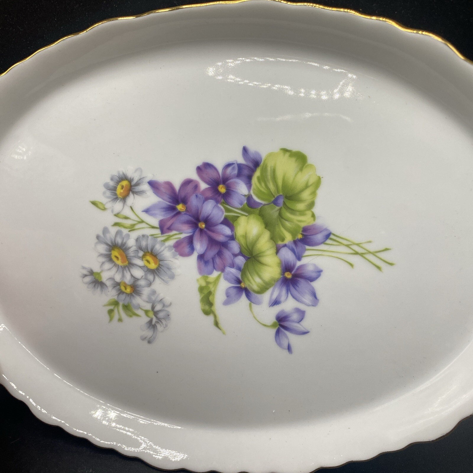 Platter Delton Fine Porcelain White Purple Flower Gold trim Tray 6 3/4\ Platter Delton Fine Porcelain White Purple Flower Gold trim Tray 6 3/4\