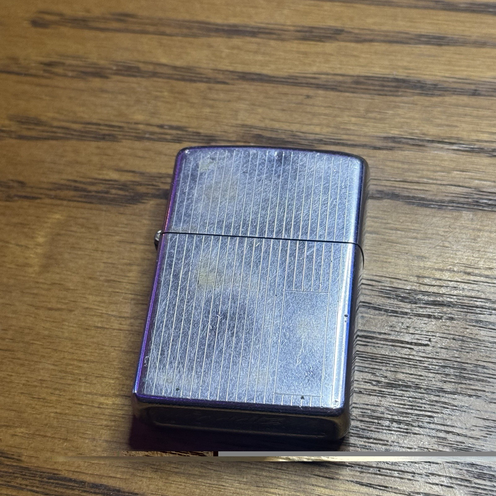 Vintage 1976 Zippo Lighter Chrome Vertical Line Pattern Brushed Silver