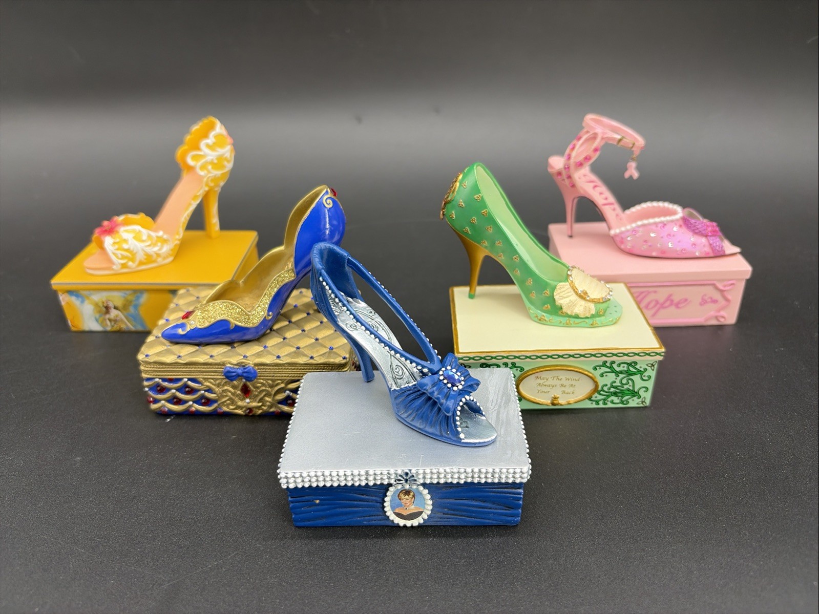 Hamilton Collection Magnetic Shoes And Pedestals Lot Set Of 5 Early 2000’s