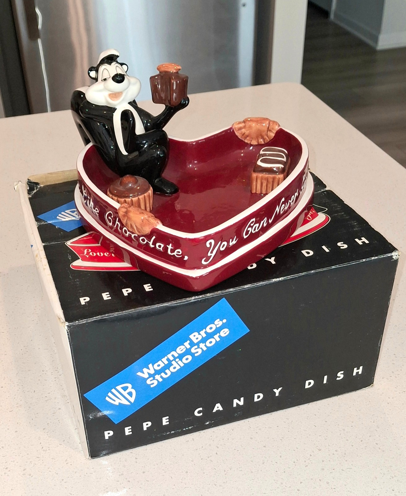 90's PEPE LE PEW Heart-Shaped CANDY DISH with Box - Vintage Looney Tunes