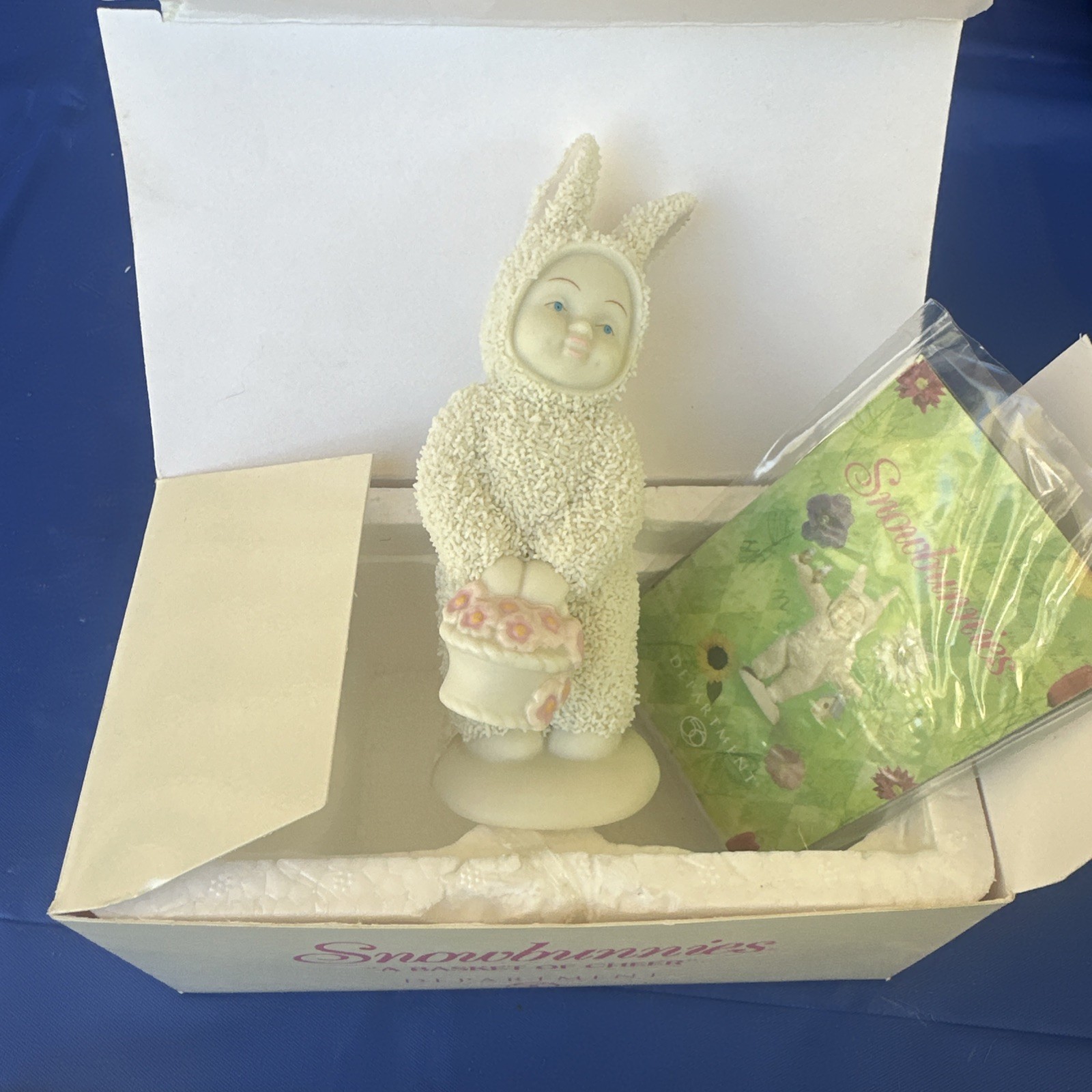 Dept 56 Easter Bunny Figurine A Basket of Cheer 2000 Porcelain Never Used