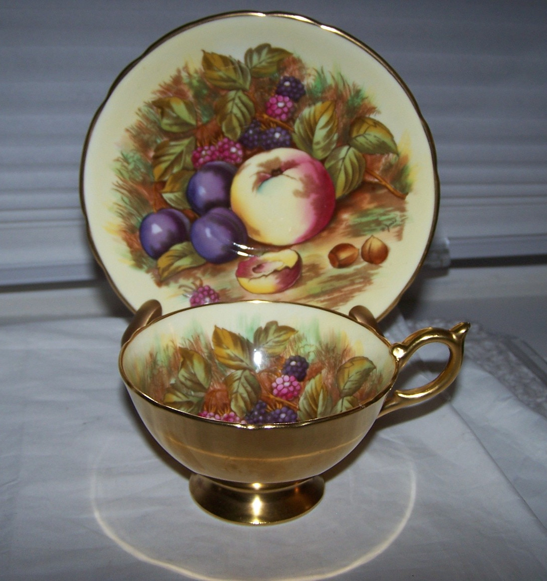 #1 Aynsley Orchard Gold Fruit RARE GOLD OUTSIDE Tea Cup & saucer Signed D. Jones
