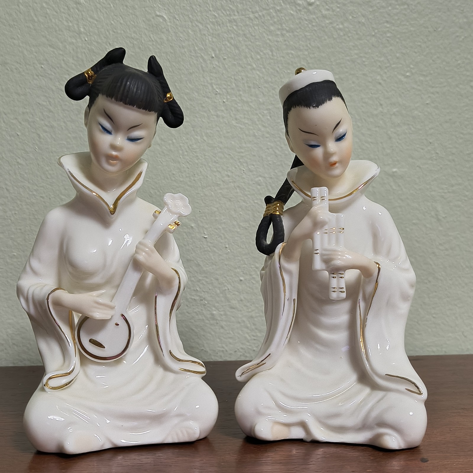 Vintage Ardalt Japan Figurines Musicians Pair
