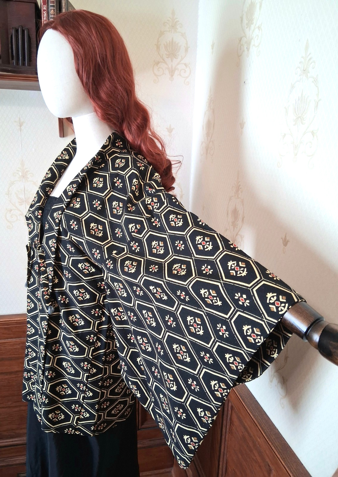 Vtg 1960s-80s Japanese Black Tortoiseshell Boho Festival Haori Jacket Kimono Vtg 1960s-80s Japanese Black Tortoiseshell Boho Festival Haori Jacket Kimono
