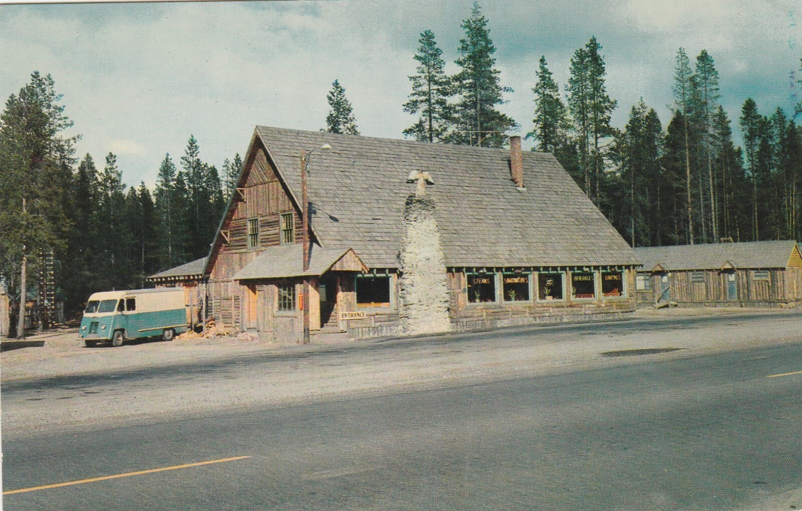 Vintage Postcard HALFWAY HOUSE Restaurant Crescent OR Oregon