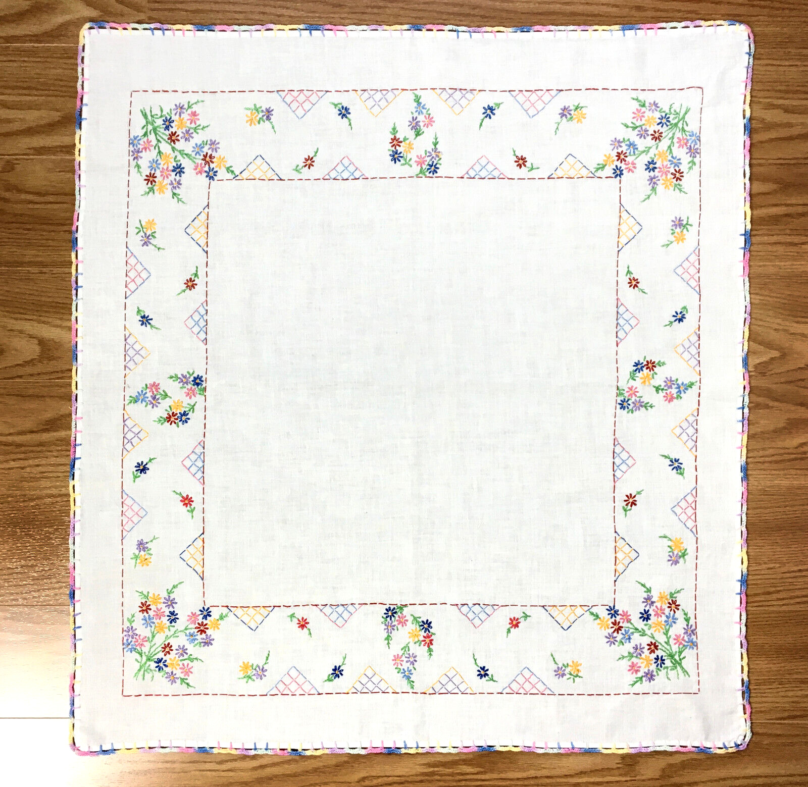 Vintage Floral Embroidered White Linen SquareTablecloth Crochet Edge 33\