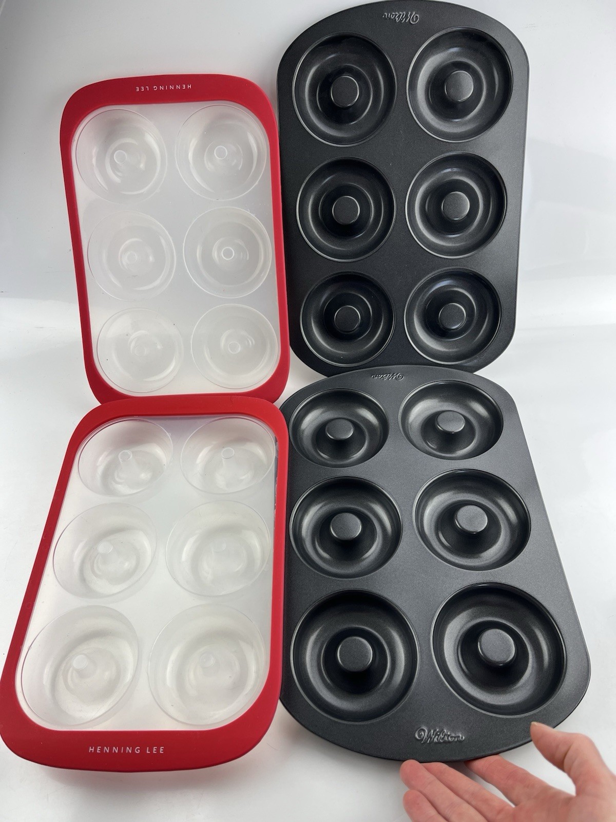 Lot 4 Wilton Non Stick Donut Pans PFAS Free & Henning Lee Silicone Pans