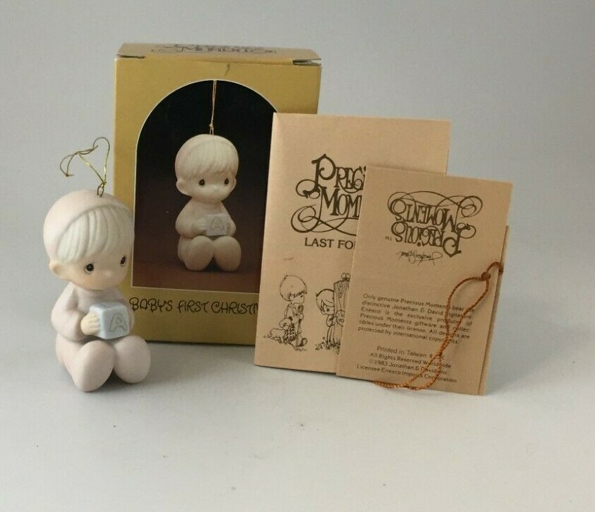 Precious Moments 1984 Baby\'s First Christmas Ornament E-2372 NEW