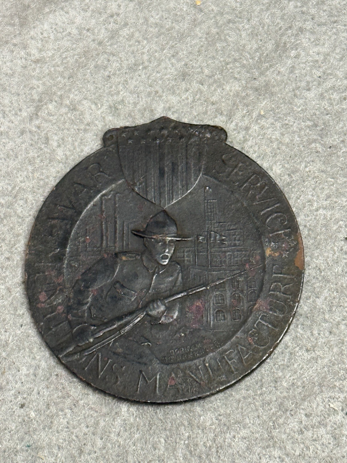 ANTIQUE WINCHESTER WW I WAR SERVICE MUNITIONS MANUFACTURE BADGE