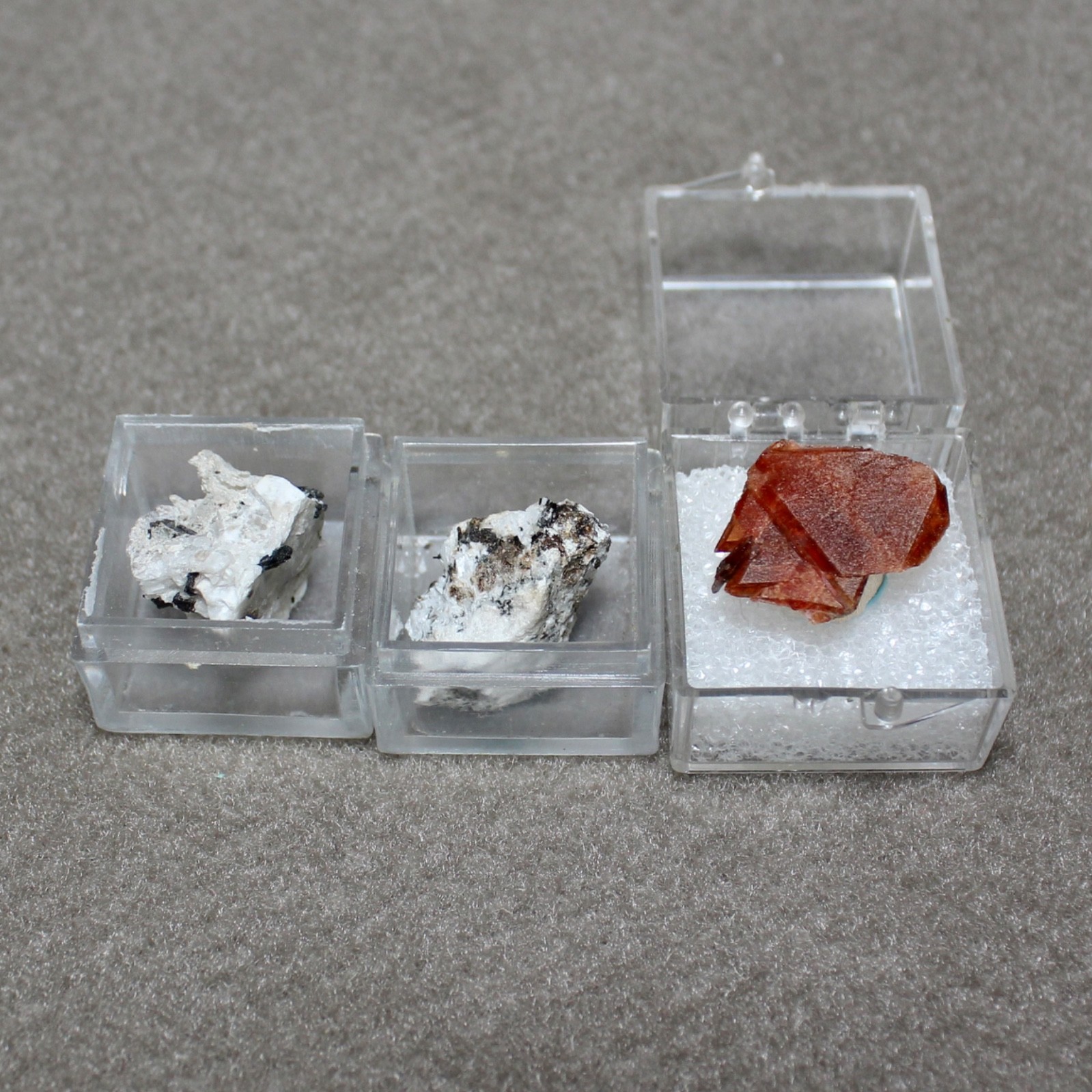 MINERALS FROM Mount Saint Hilaire, CANADA. 3 piece lot