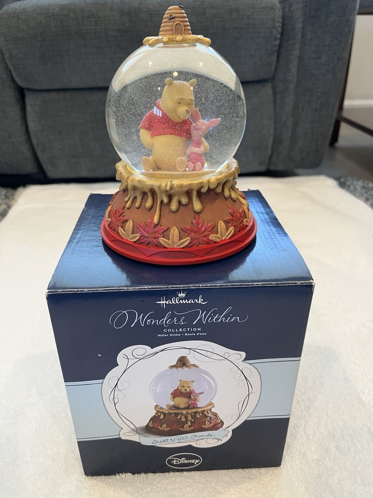 New Open Box Hallmark Wonders Within Disney Winnie the Pooh & Piglet Snow Globe
