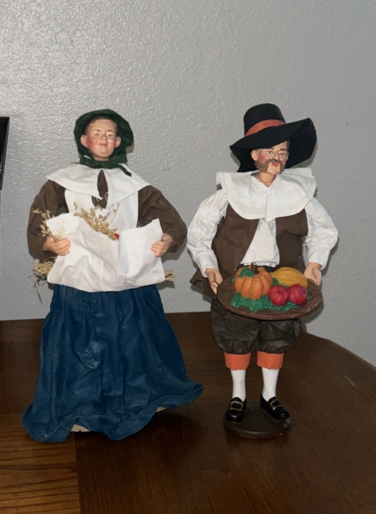 Vintage Pilgrim Paper Mache Doll Pair Thanksgiving Harvest Decor