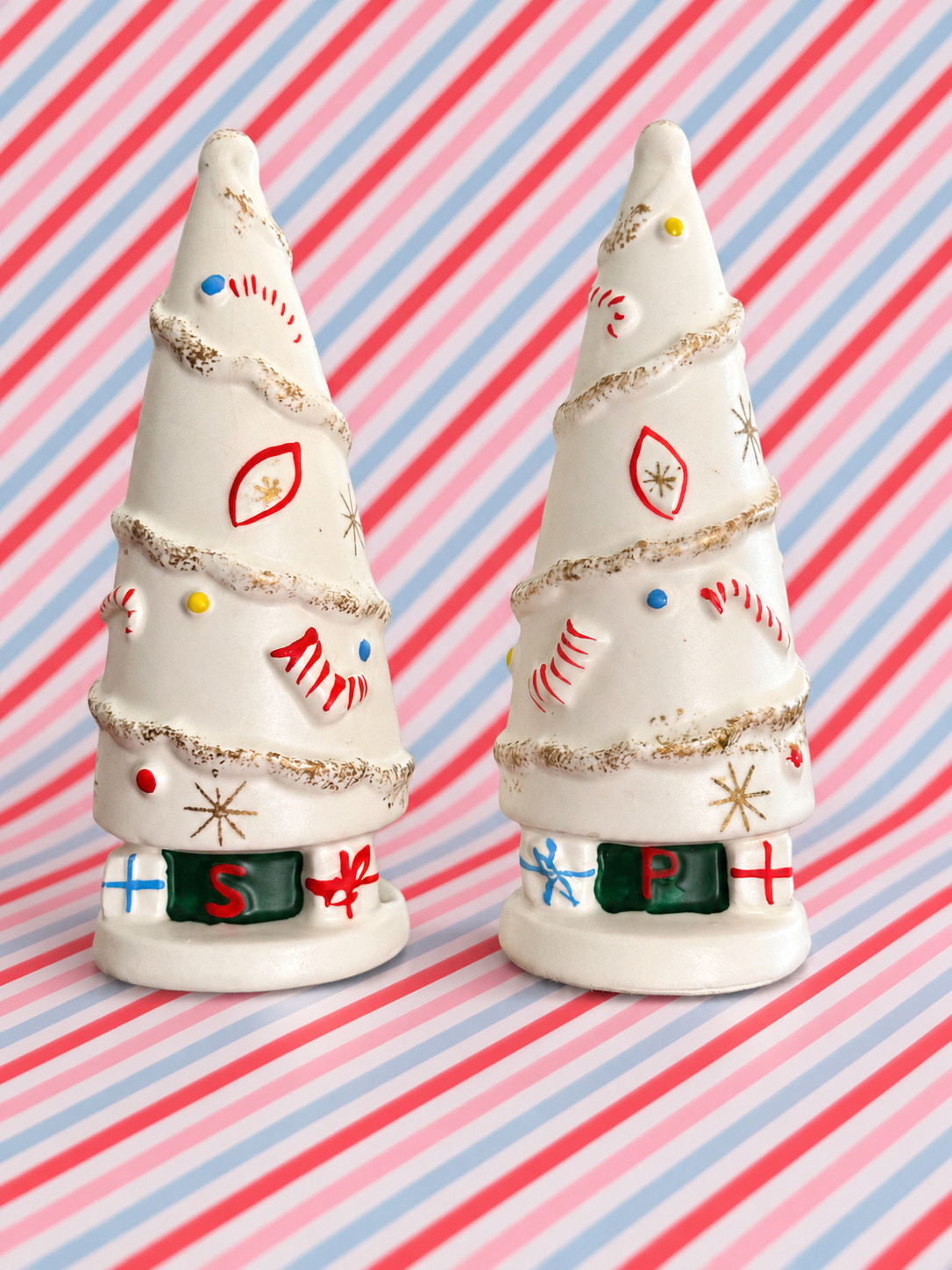 Vtg 1962 Napco Christmas Tree Salt & Pepper Shakers Candy Canes Presents Stars
