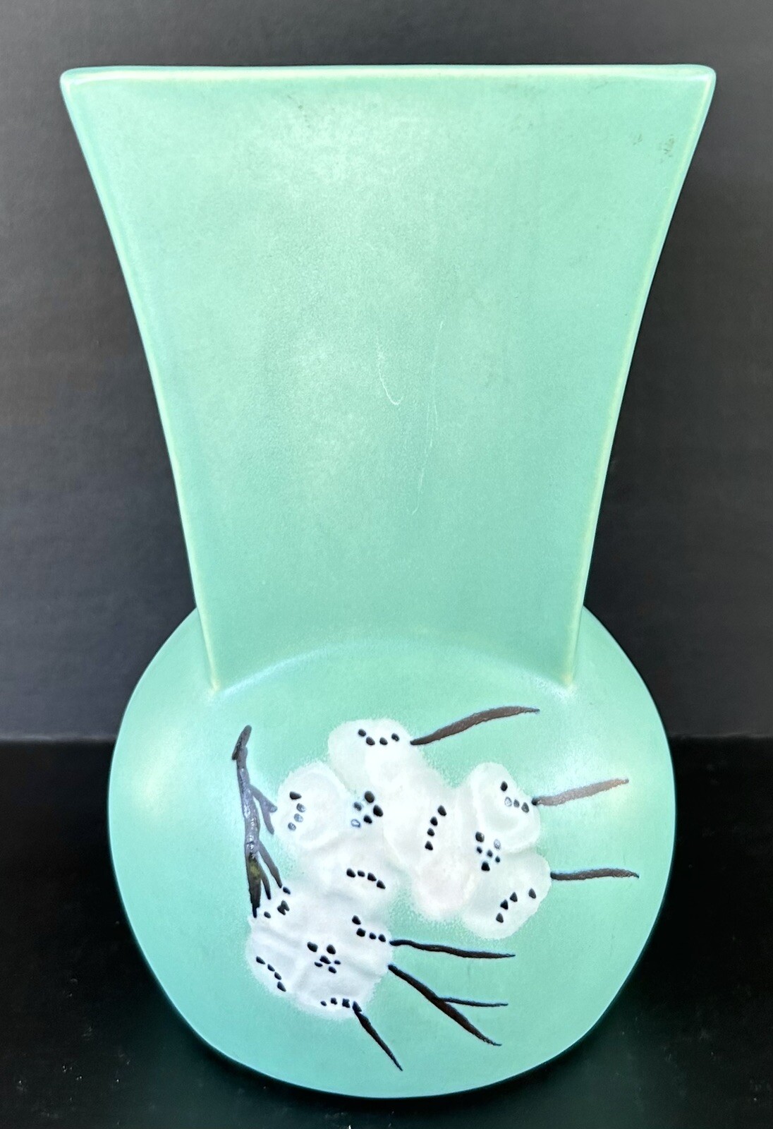 Vintage McCoy Pottery Vase Green 7 1/2\