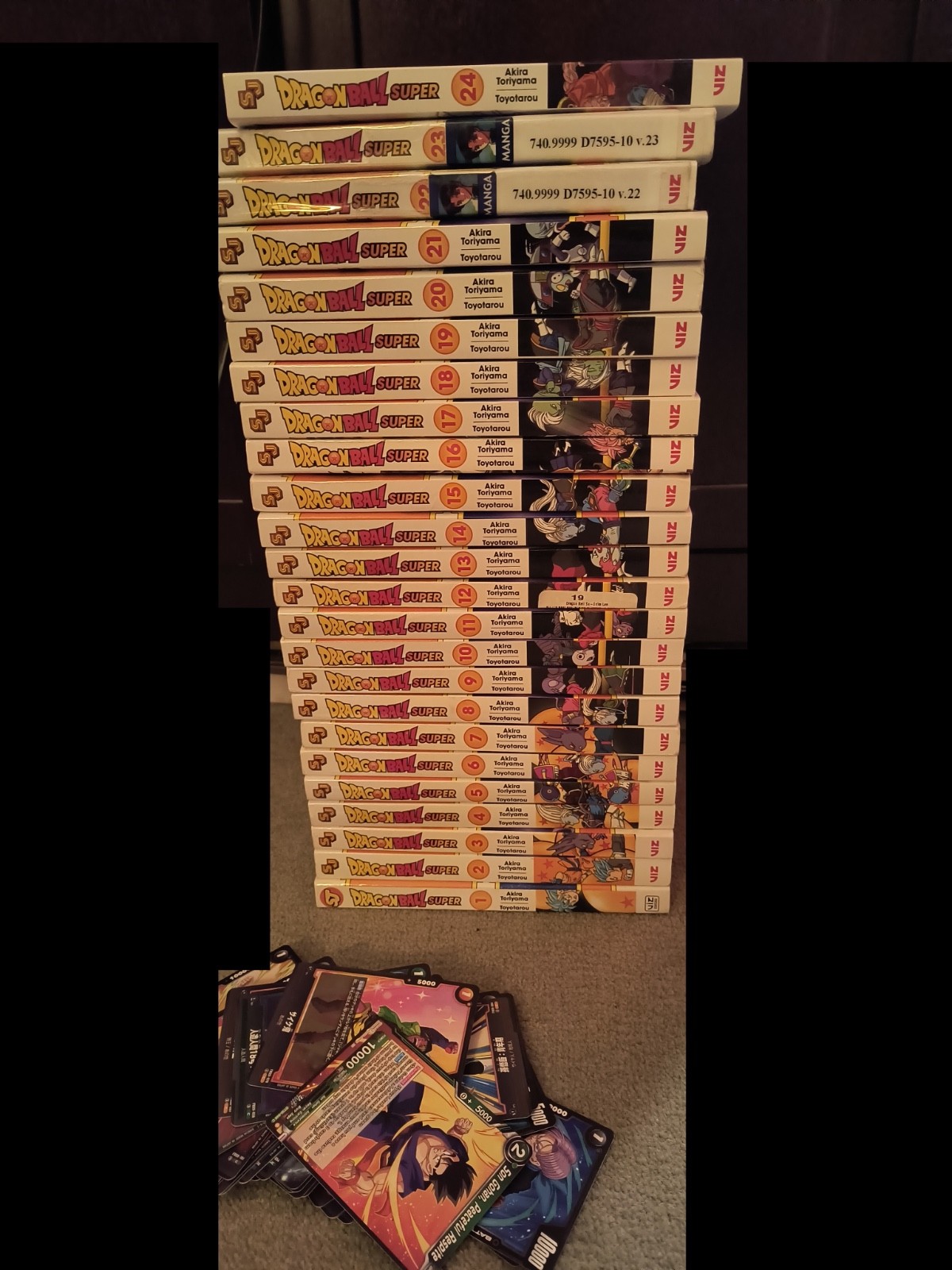 Dragon Ball Super Collection: 1-24 Manga volumes, action figures and TCG