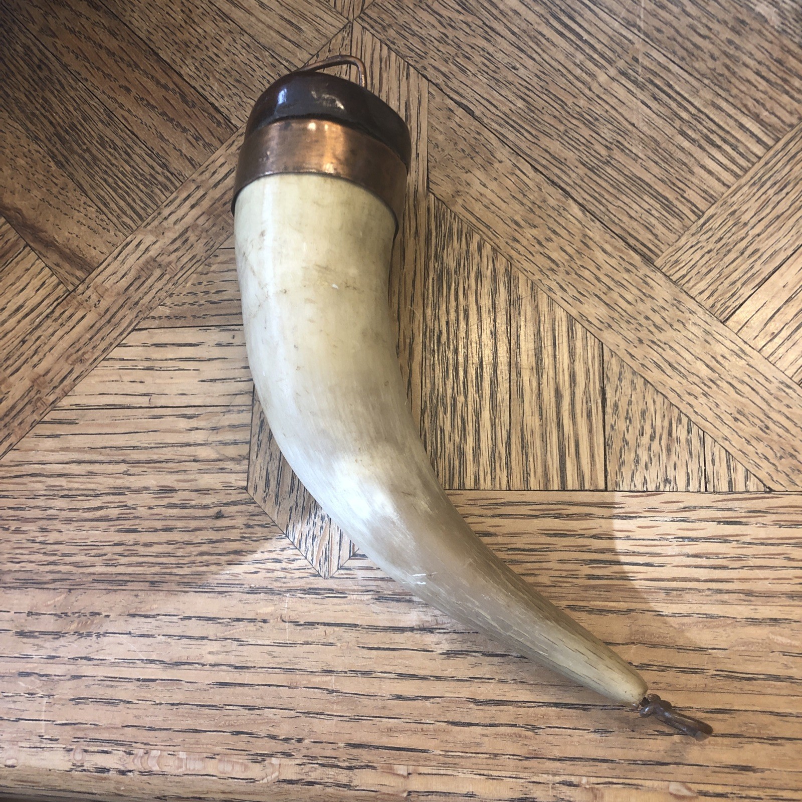 Powder Horn 7 Inch. Probably a re-enactment prop. Looks good Powder Horn 7 Inch. Probably a re-enactment prop. Looks good