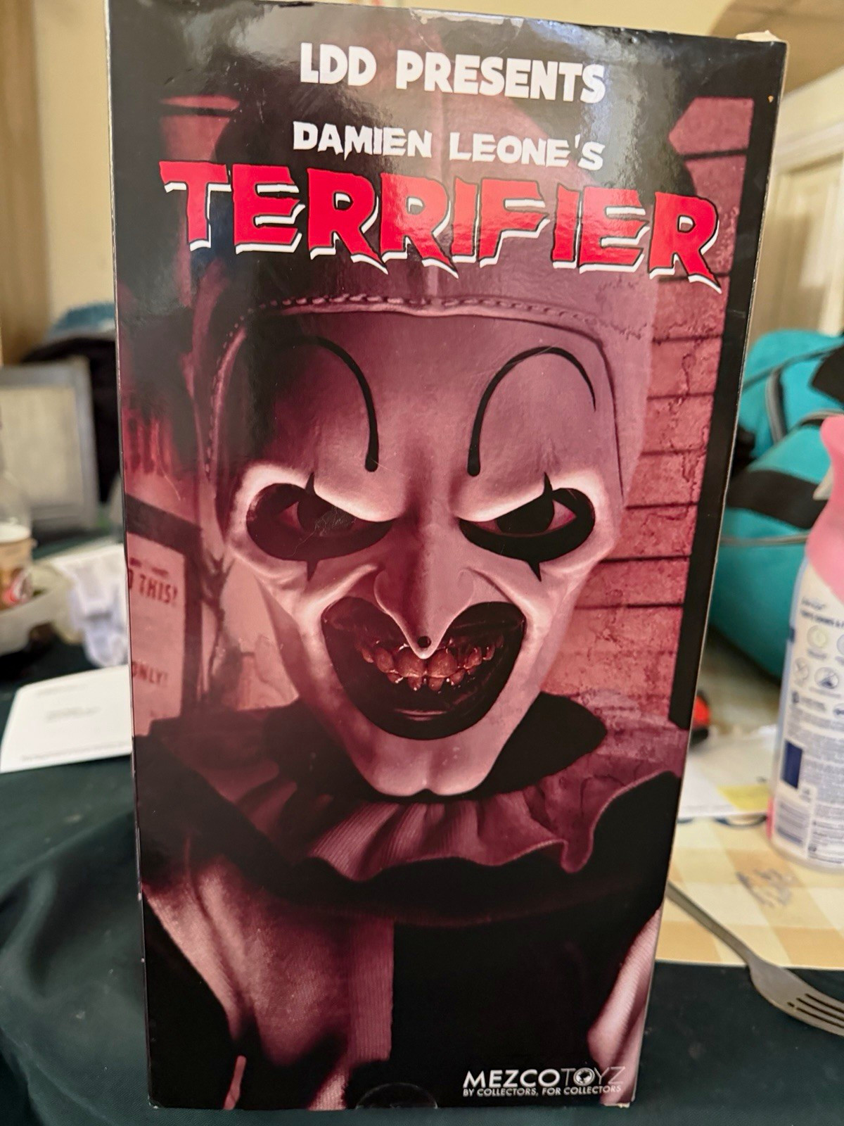 Mezco Toyz Living Dead Dolls Presents Terrifier Art the Clown Figure Boxed