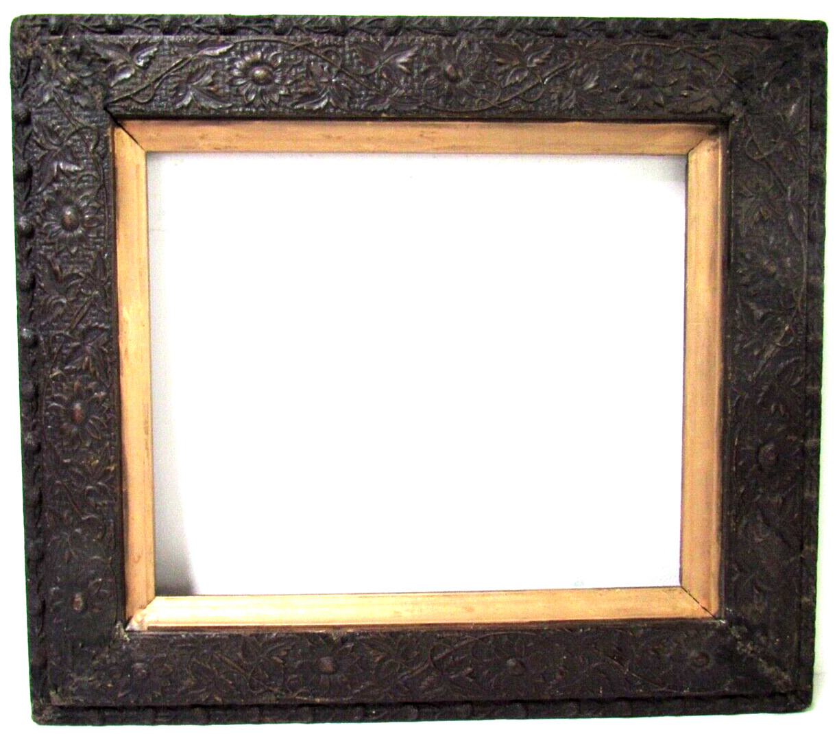ANTIQUE DARK BROWN WOOD FRAME FOR PAINTING 11  1/2 X 9 1/2  INCH  (c-55)