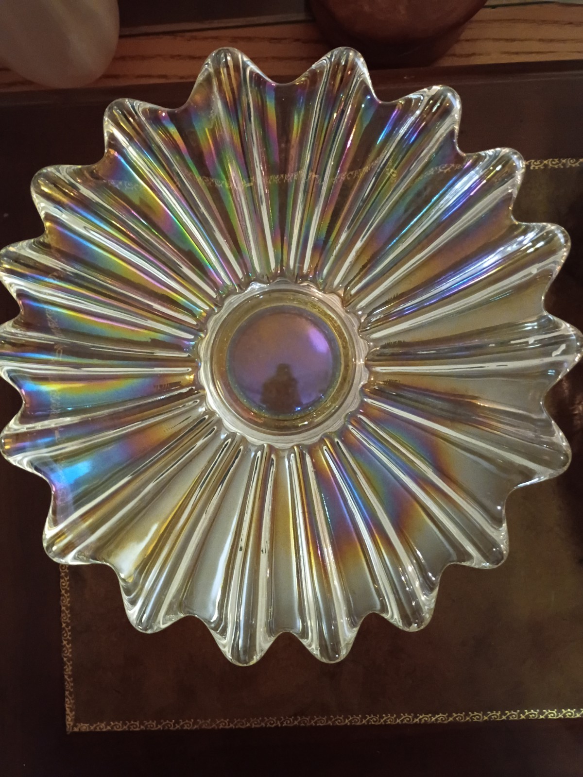 DECORATIVE IRIDESCENT CARNIVAL GLASS BOWL