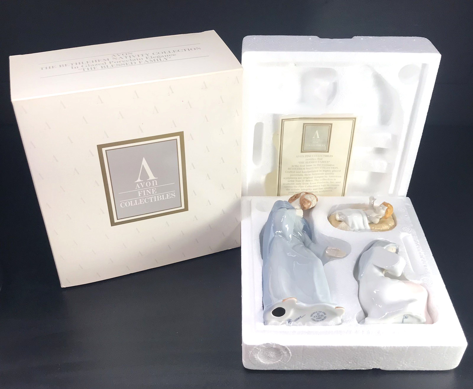 Avon Bethlehem Nativity Blessed Holy Family 1992 Porcelain Tom OBrien Box COA