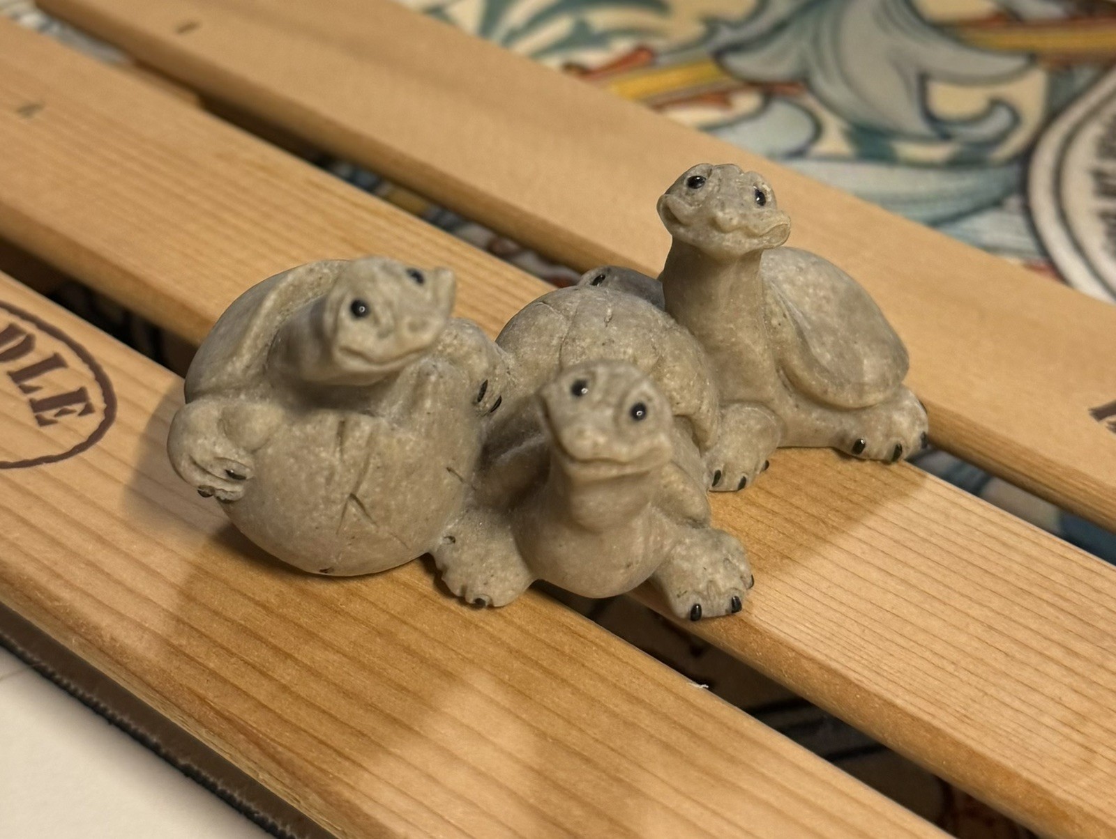 Vintage 2000 Quarry Critters Turtle Friends Hatching Figurine Trinket Decor