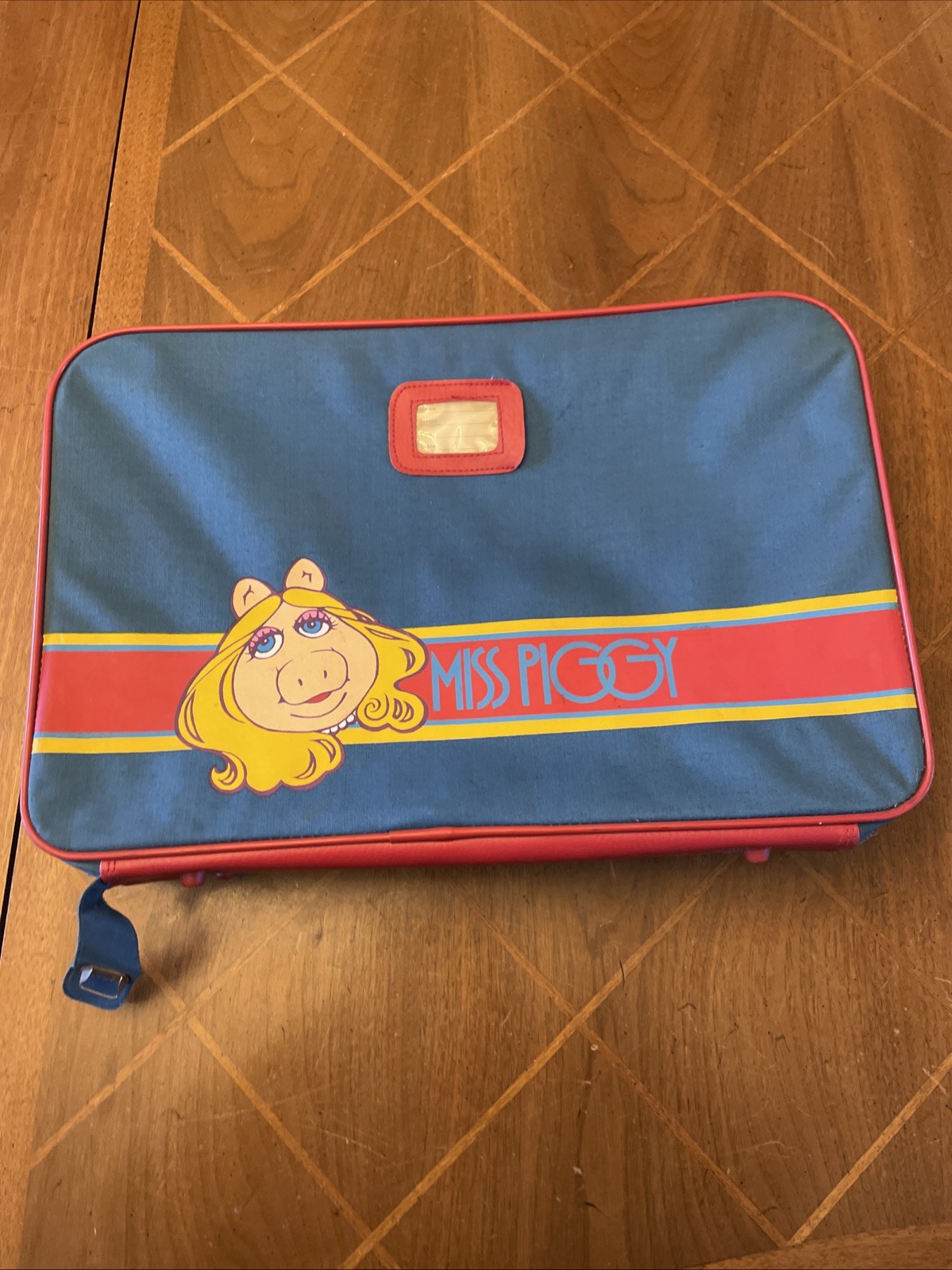 Vintage 1981 Miss Piggy Children’s Suitcase
