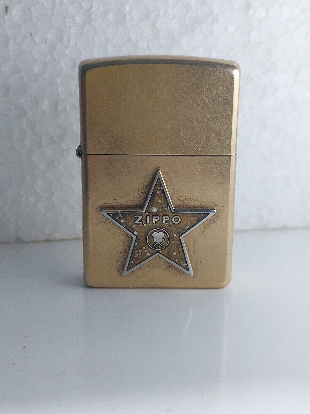 Hollywood\'s Leading Light Zippo Collectors Lighter 2001