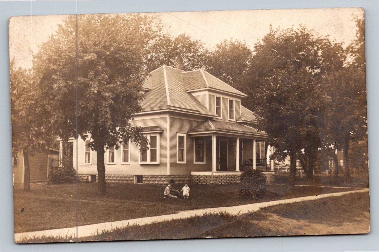 Vintage Real Photo Postcard RPPC Large House & Children Early 1900s Vintage Real Photo Postcard RPPC Large House & Children Early 1900s