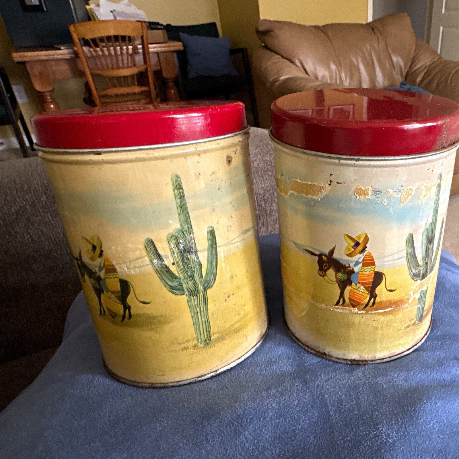 Vintage Reliable Coffee & Tea Advertising Tin Canisters Set of 2 Beige/Red 1947