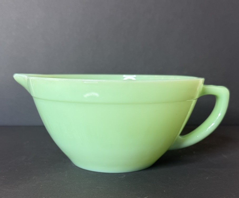 VTG Anchor Hocking Fire King Jadeite Ovenware Mixing Bowl Handle Pour Spout EUC
