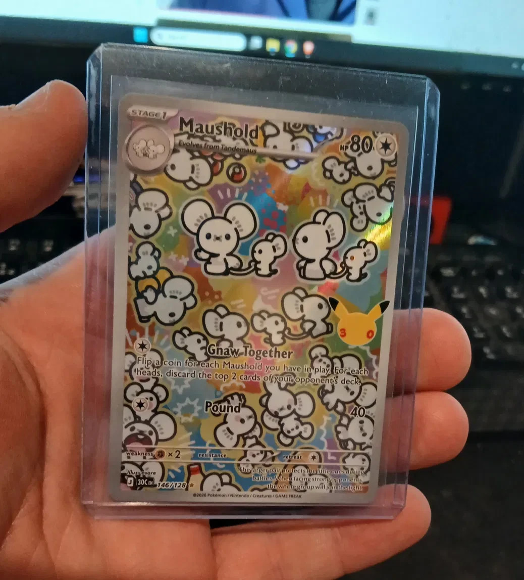 Maushold 146/128 Illustration Rare 30th Celebration Pokemon TCG NM Maushold 146/128 Illustration Rare 30th Celebration Pokemon TCG NM