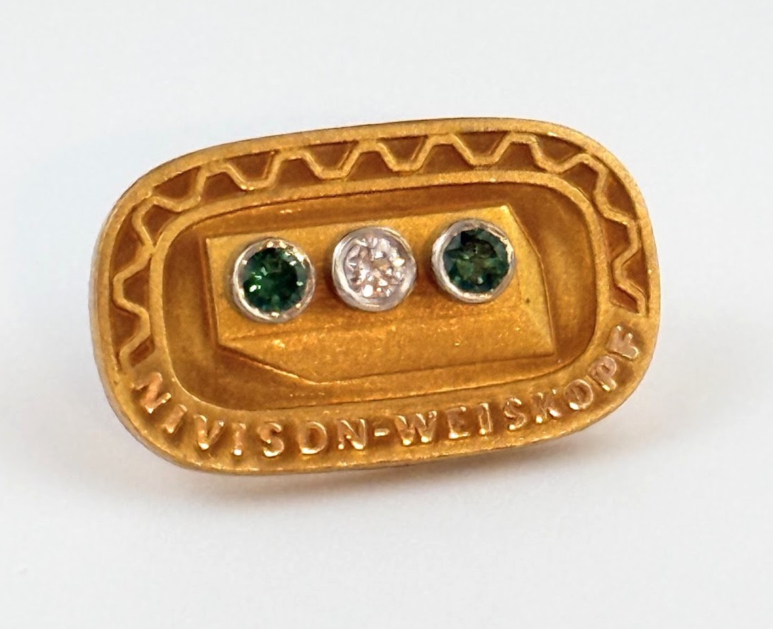 Nivison Weiskopf 10Kt Gold Filled Employee Service Award Pin Green Stone Vtg