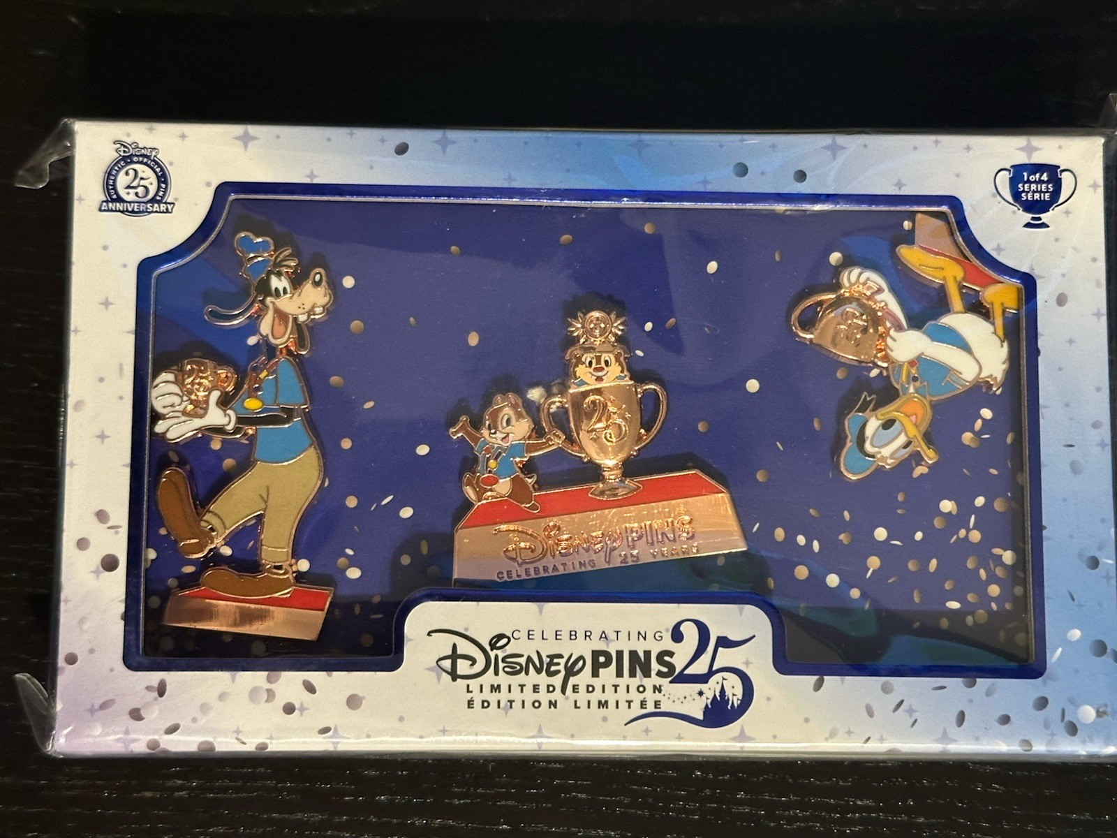 Disney Parks Celebrating 25 Years Goofy Chip & Dale Donald LE 900 3 Pin Box Set
