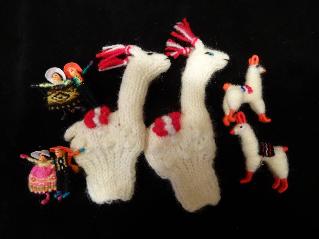 Vtg Peruvian Folk Art Lot Alpaca Yarn Llama Finger Puppets Andean Worry Dolls