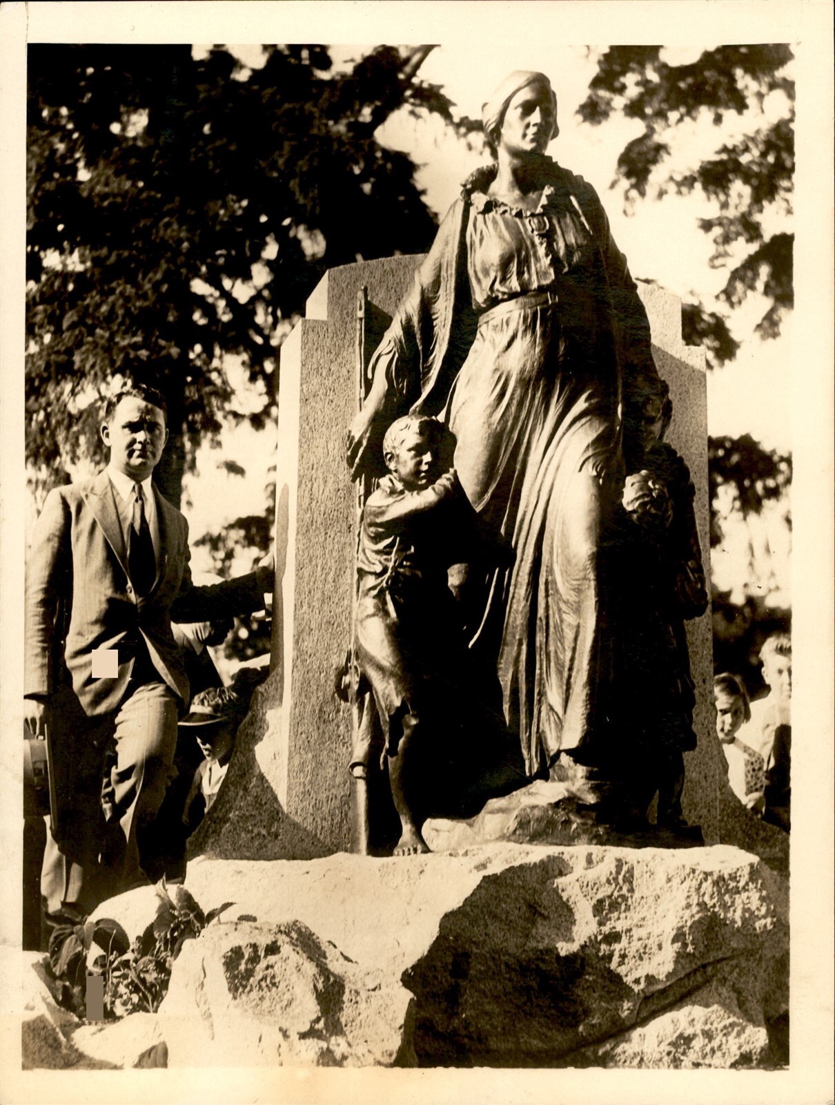 GA254 Approx 1920s Orig Underwood Photo THE PIONEER MOTHER MEMORIAL VANCOUVER WA