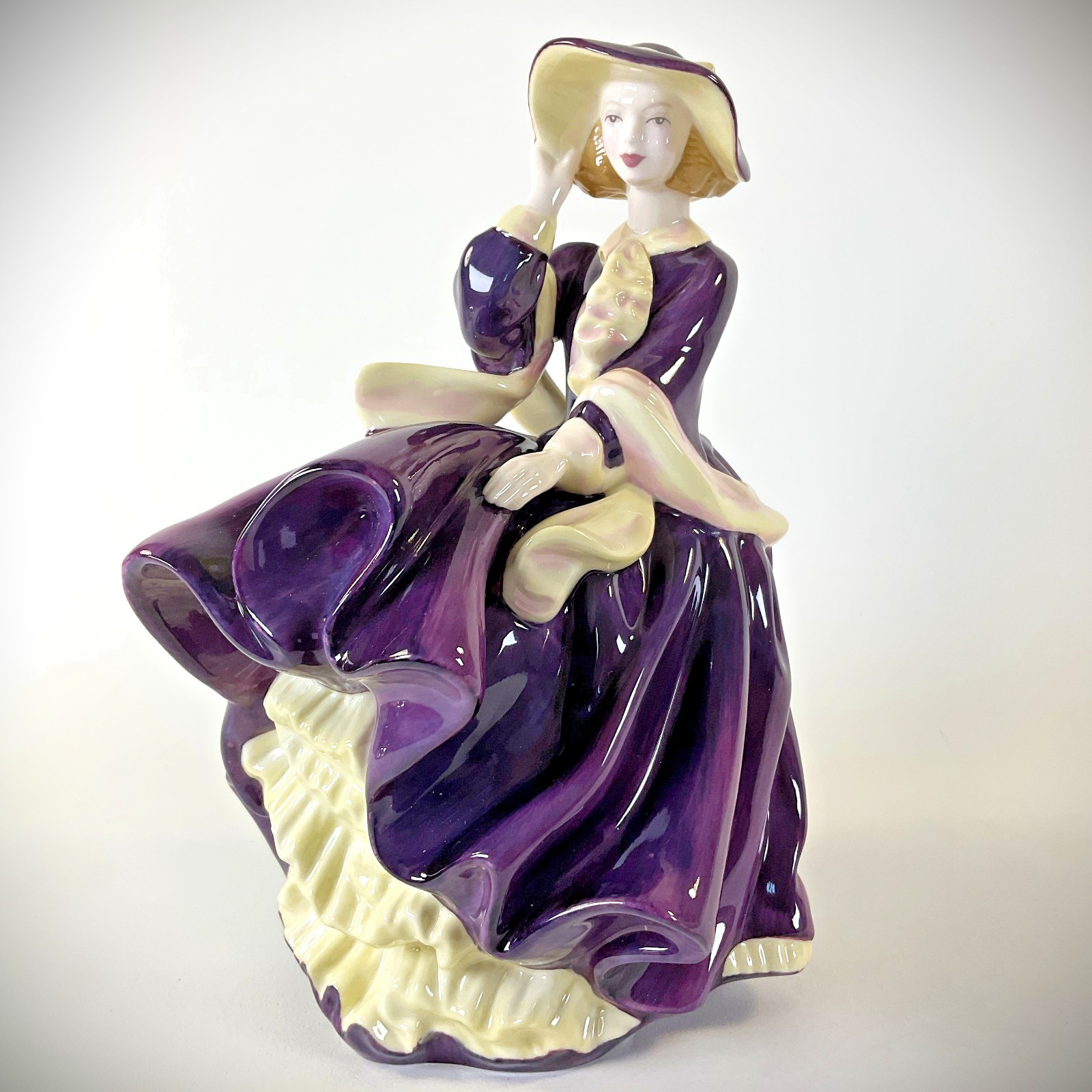 RARE Royal Doulton Figurine “Autumn Days” HN 4755 Purple Leslie Harradine 2005